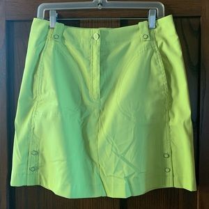 DKNY Golf size 8 polyester / spandex skort